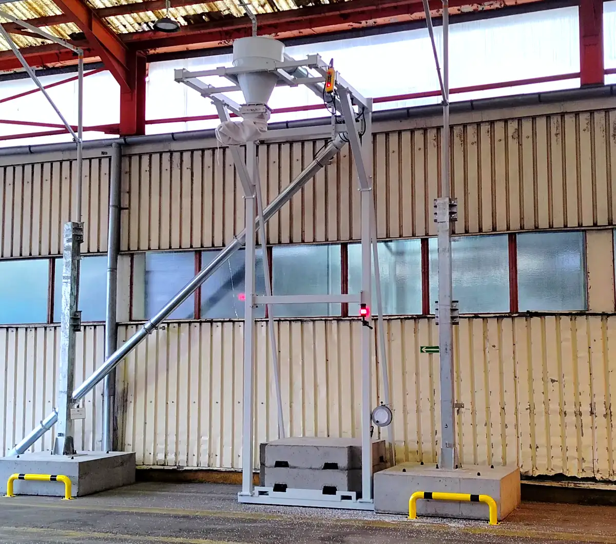 Outlet cyclone for loading granulate into tank trucks-Automateam